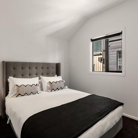 Alex Apt With Onsite Gym And Walk To Town 퀸즈타운 외부 사진