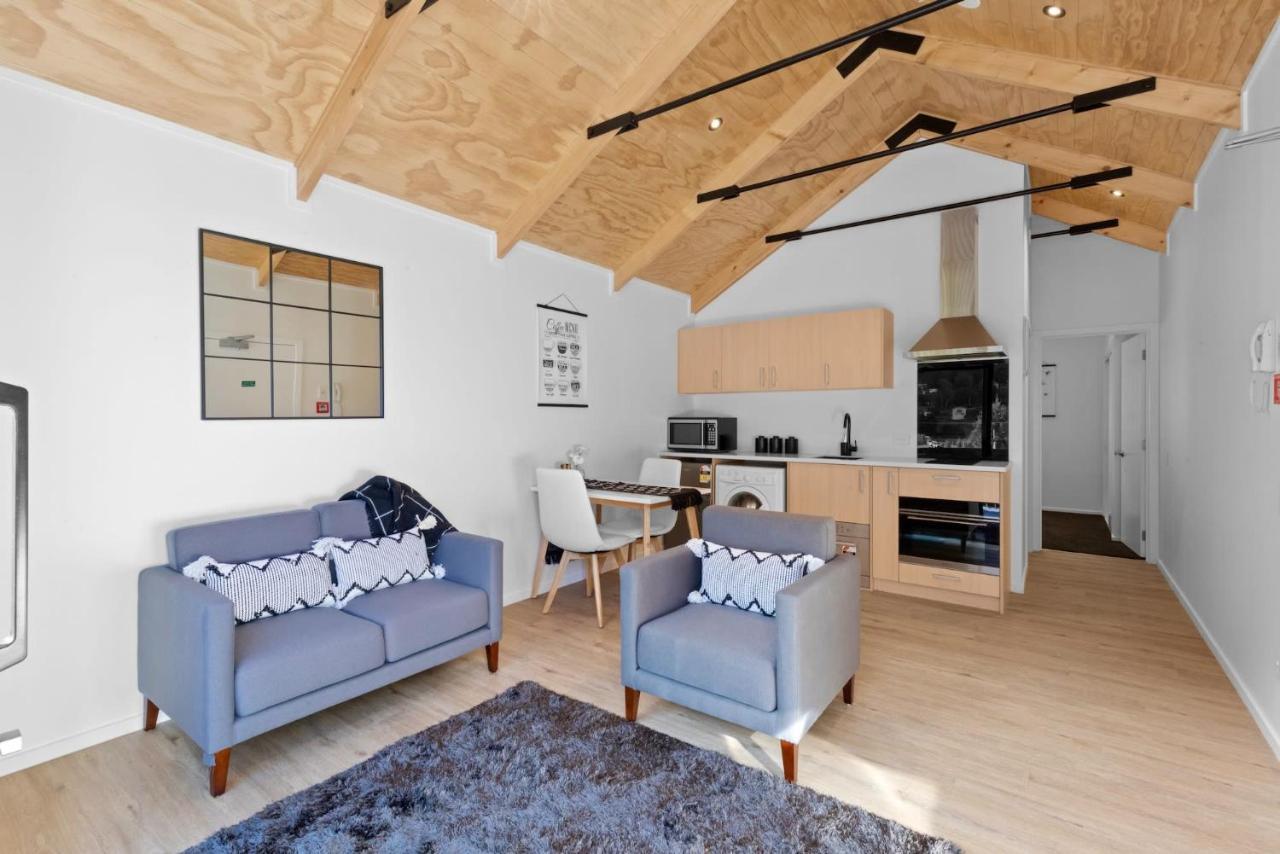 Alex Apt With Onsite Gym And Walk To Town 퀸즈타운 외부 사진